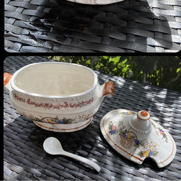 White Tureen lidded with laddle Oversized Farmhouse decor, TUREEN Set, W/ Spoon - Picture 2 of 2